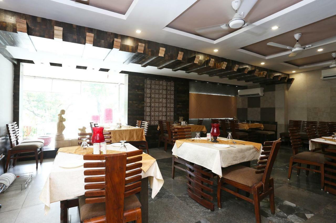 Oyo 29724 Hotel Kokila Resort Jabalpur Eksteriør billede
