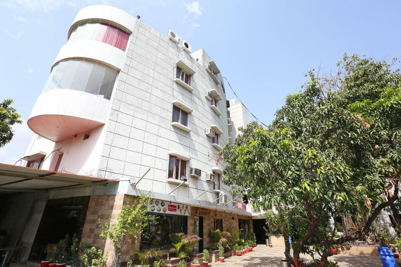 Oyo 29724 Hotel Kokila Resort Jabalpur Eksteriør billede
